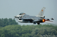 Cliquez ici pour voir l'image (dsc0898acrop3se.jpg)