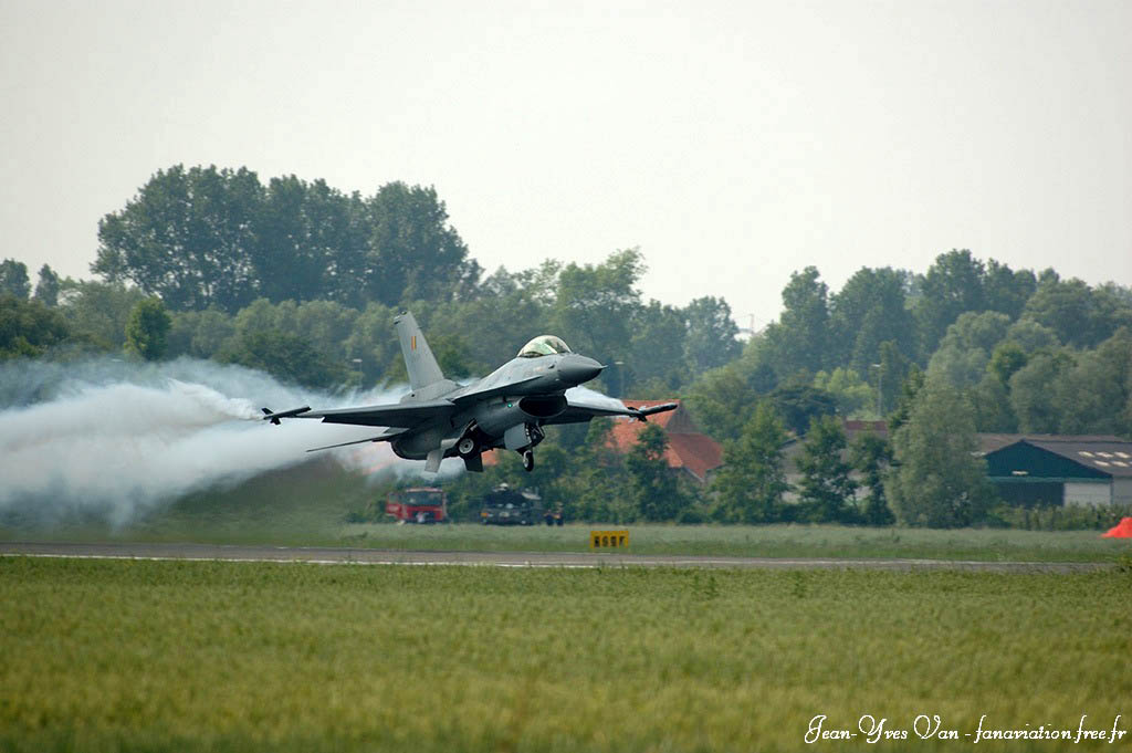 dsc1247a8yt